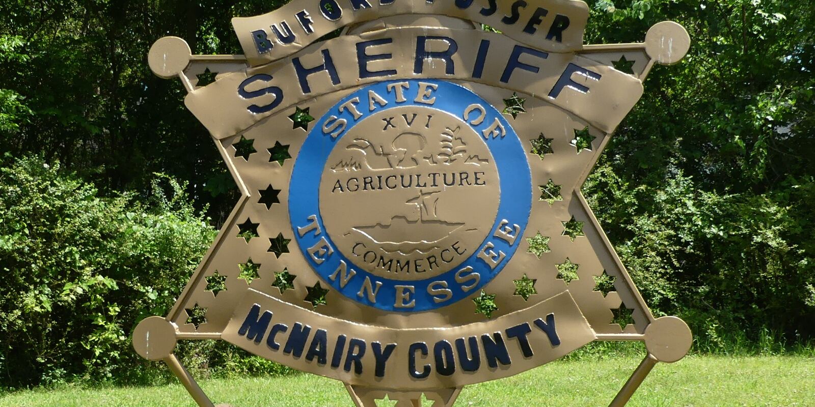Sheriff badge monument honoring Buford Pusser